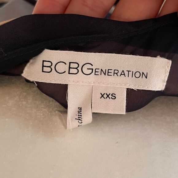 BCBGeneration Sleeveless Striped Maxi Dress - Picture 14 of 15